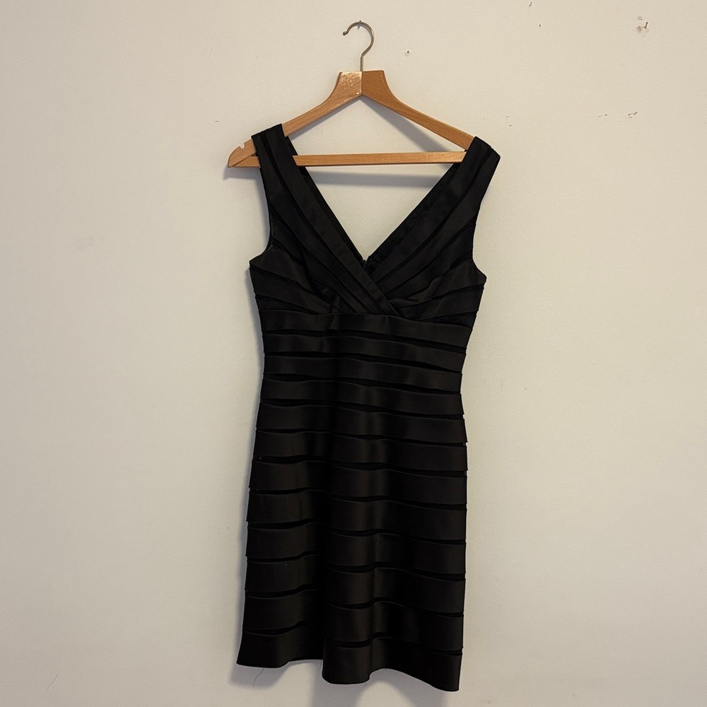 Chic Black V-Neck Mini Dress